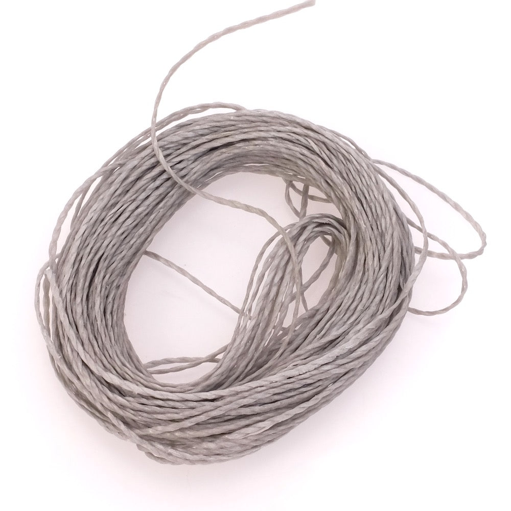 10 mètres de fil ciré Linhasita 0,5mm pour micro macramé - Gris pierre