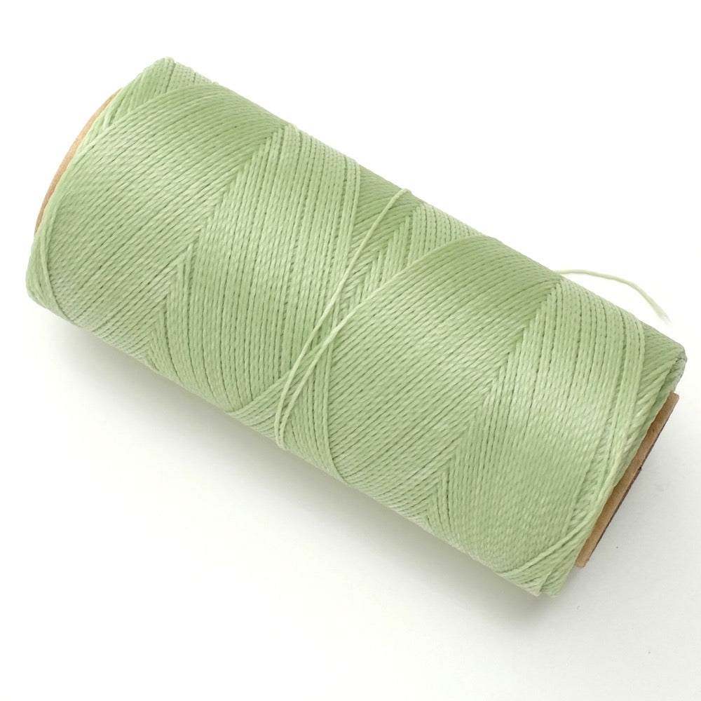 10 mètres de fil ciré Linhasita 0,5mm pour micro macramé - Vert Anis