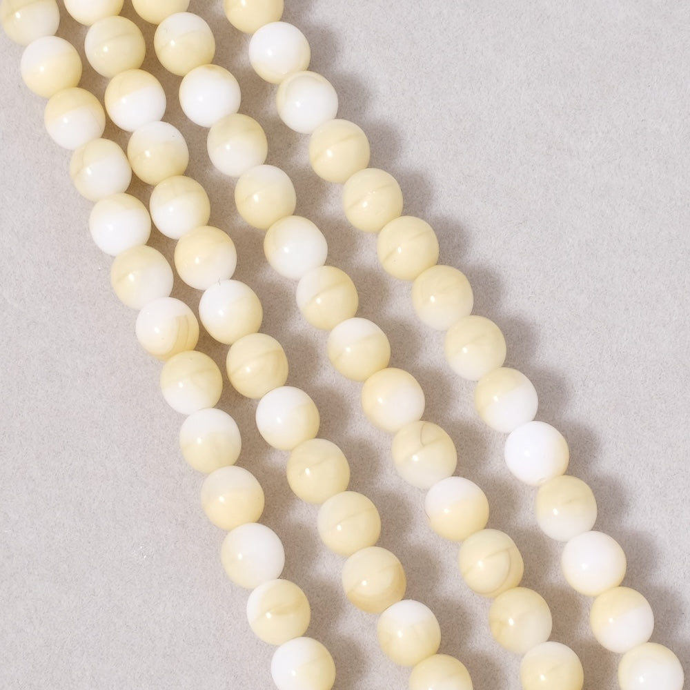 Fil de perles de Bohème rondes 6mm crème et blanc opaque