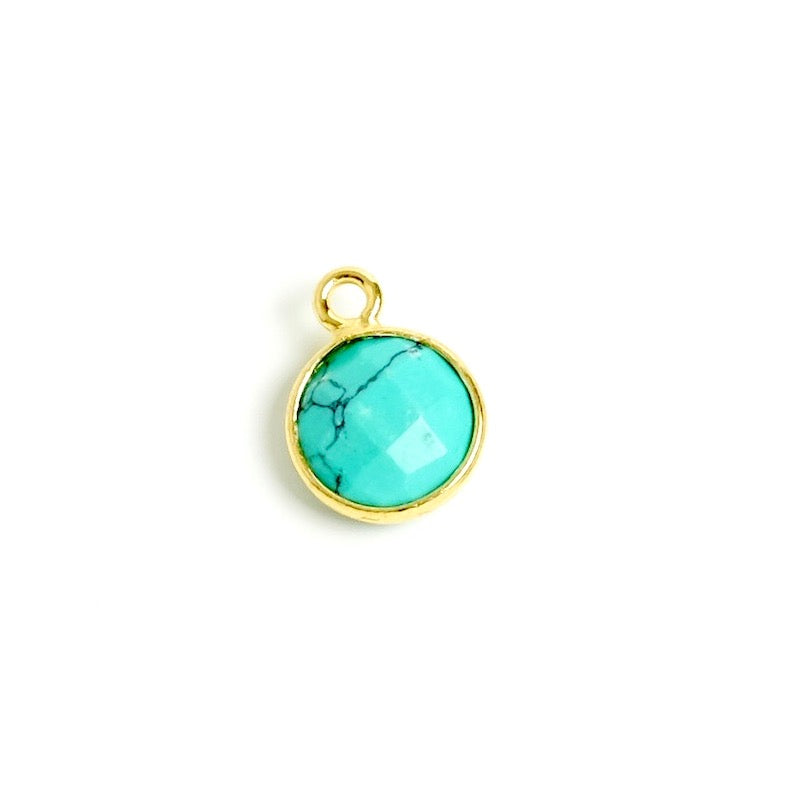 Pendentif sertis rond 8mm de Turquoise en laiton Doré à l'or fin 24K